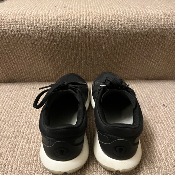 Lululemon sneaker size 6 - Picture 2 of 8